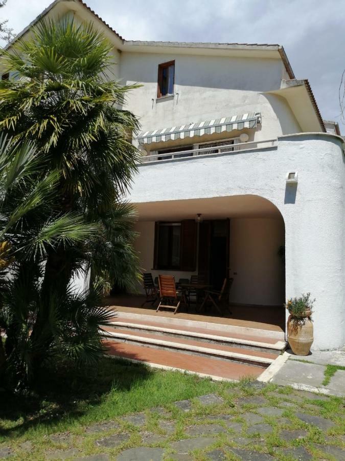 Villa Livia Villammare Rum bild
